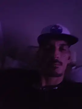 Matthew_204 Live Chatraum
