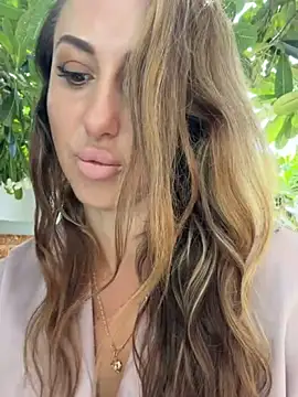 Phòng Chat Trực Tiếp Bella-Grace