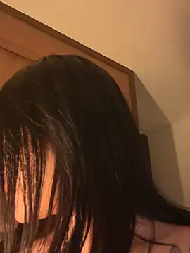 Isabellaortz_8's Live Chat Room