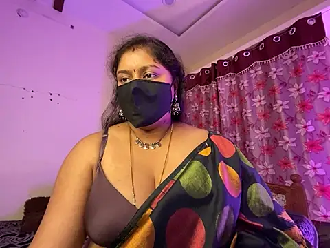 חדר צ'אט בשידור חי של LouleyRanii_Telugu