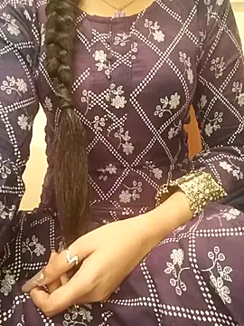Pallavi_36's Live Chat Room