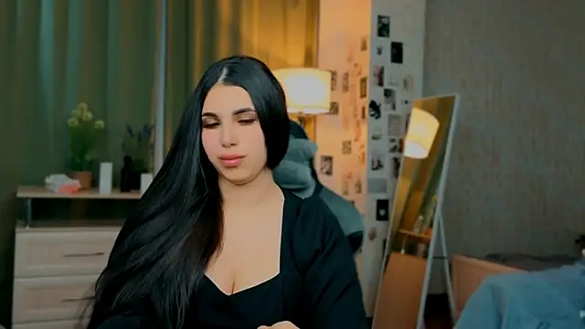 חדר צ'אט בשידור חי של lipsyjanee