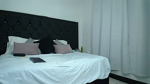Živá chatovací místnost ElenaStone_