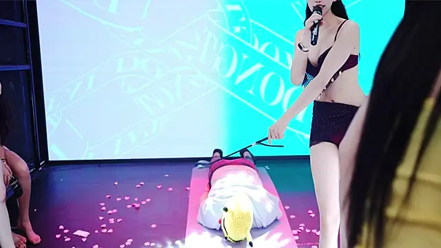 YC-888のライブチャットルーム