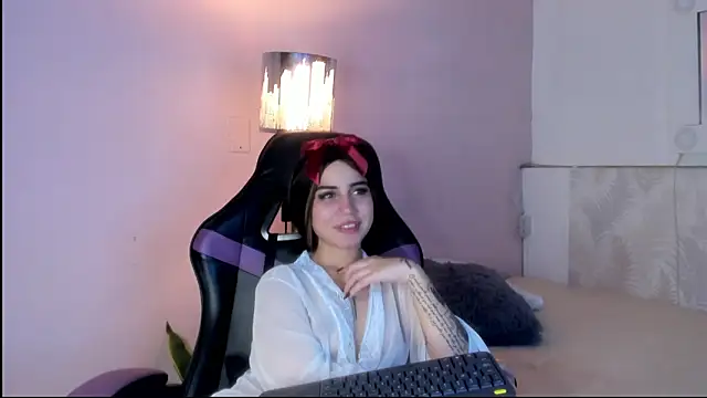 nayades_ricci's Live Chat Room