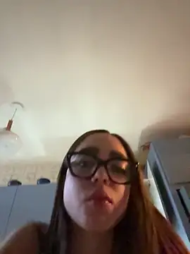 hottiee_melannie Adlı Modelin Canlı Sohbet Odası