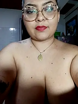 Sala de chat en directo de Anna_Lucia88