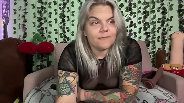 CherryBombBomb Cameră chat live