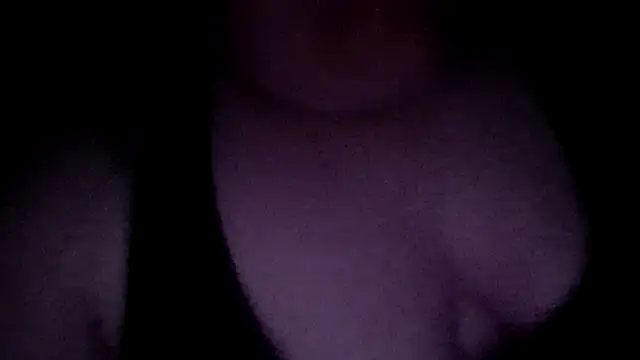 Sala de chat ao vivo de chrissybear84