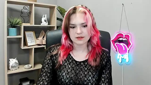 Chat soba uživo modela SweetLilyxo