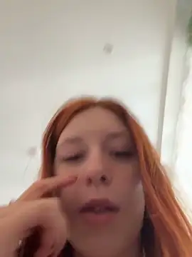 חדר צ'אט בשידור חי של Mikka_Blush