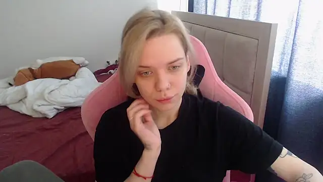 TenderChloe's Live Chat Room