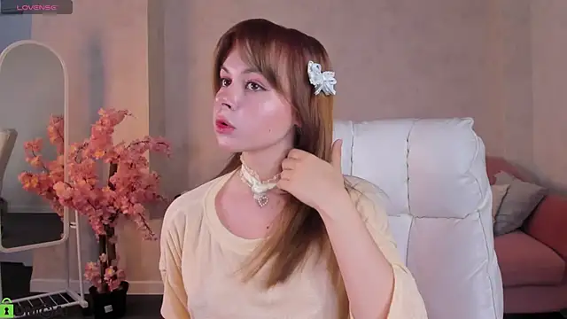 Monica_Alvarez Adlı Modelin Canlı Sohbet Odası