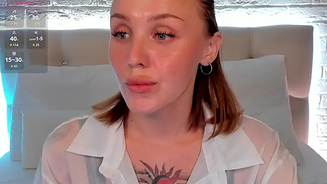 LianaFord élő chatszobája