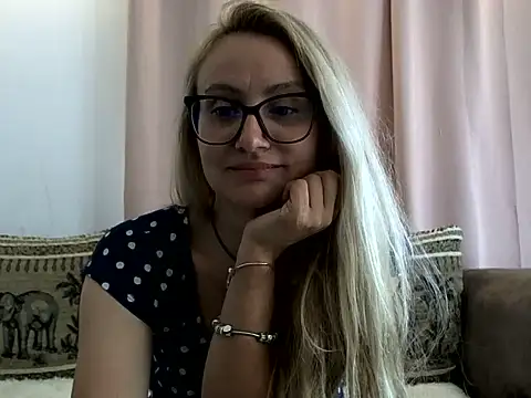Pokój czatu na żywo – Nataly_Rosy
