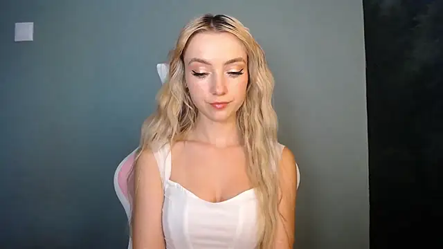 Chat soba uživo modela LuciaYoung
