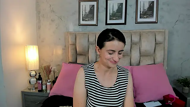 Megan_fenix লাইভ চ্যাট রুম