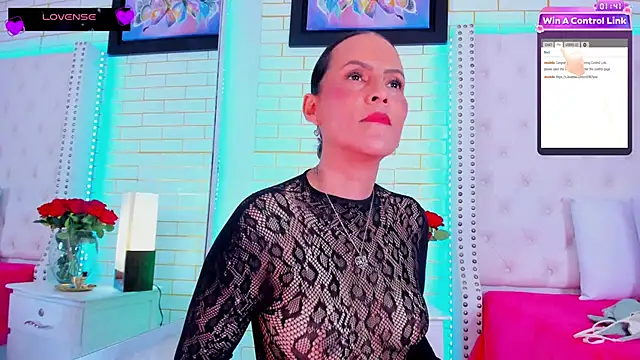 Chat ao vivo de Coco_Balenciaga_
