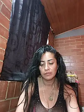 Phòng Chat Trực Tiếp Alexandrina