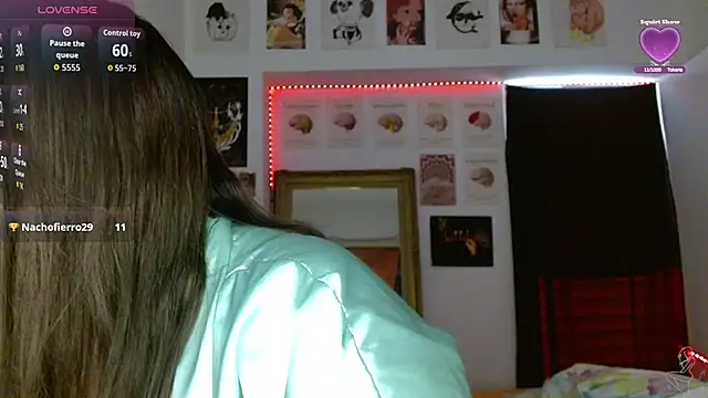 Chat soba uživo modela Nova-Satela