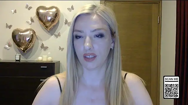 Wild_Silk_Desire's Live Chat Room