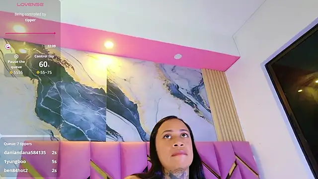Chat soba uživo modela cattaleeyaa