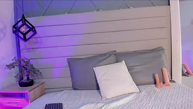 Sala de chat en directo de Miia_ferrarii