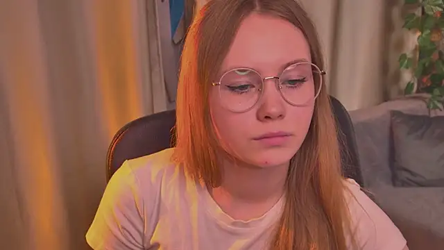 FloraLarsson – Naživo chatovacia miestnosť