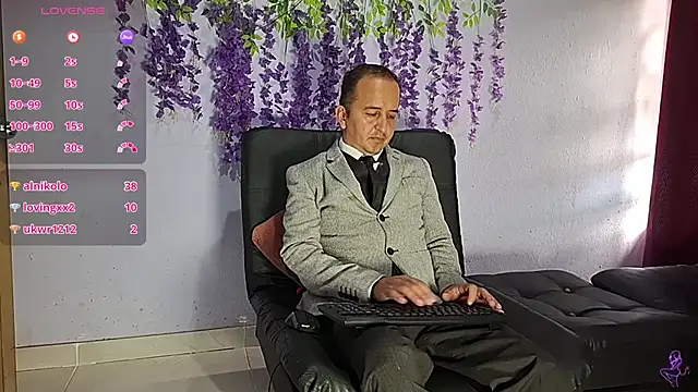 GreisyAndHazzan Live chatroom