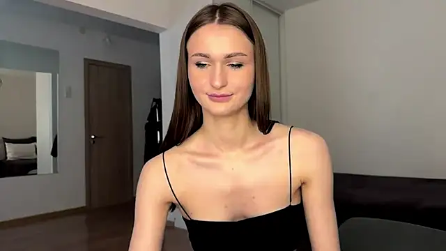 HallieHollo's Live Chat Room