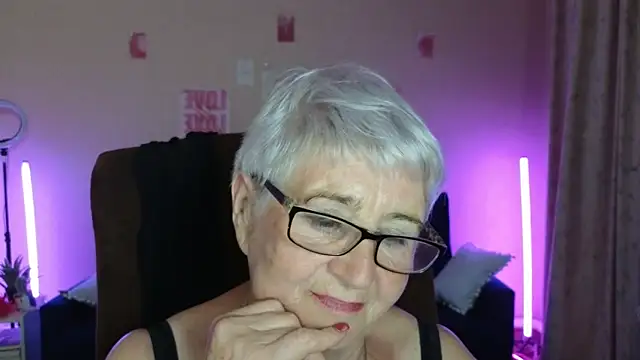 Sandra_Snowflake Adlı Modelin Canlı Sohbet Odası