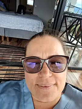 חדר צ'אט בשידור חי של MariaPau_83