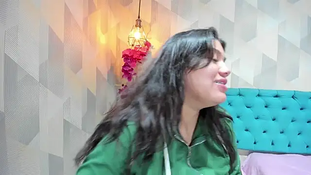 LindaBreeS' Live Chat Room