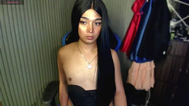 TrinityFucksYou Adlı Modelin Canlı Sohbet Odası