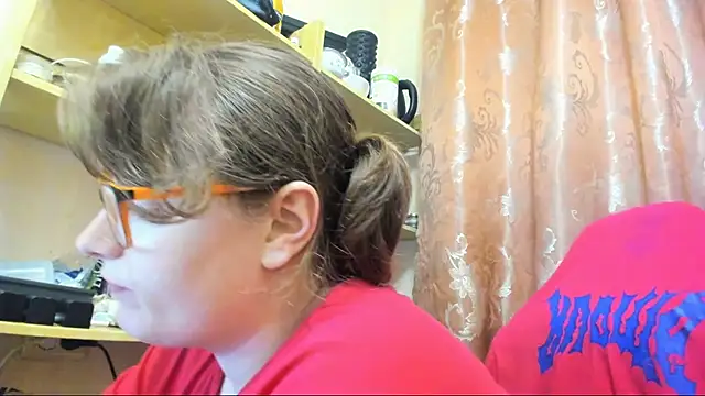 Seductive_She_Wolf élő chatszobája