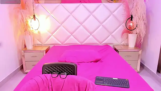 Violet_Bloom чат на живо