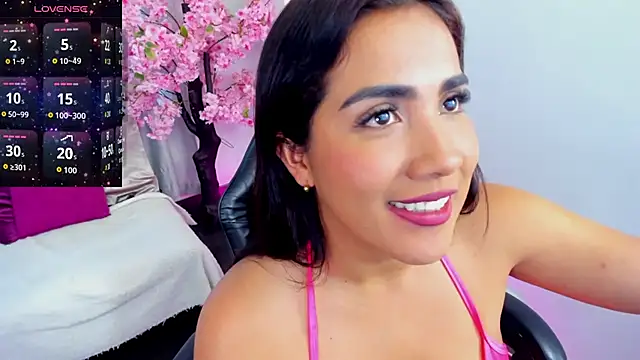 غرفة دردشة KAROLIVONNE المباشرة