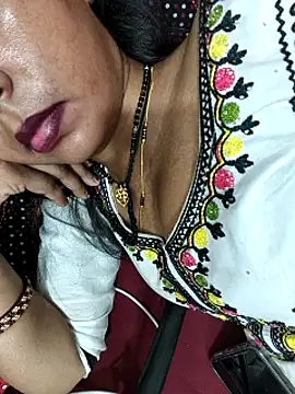 Sharmila-Singh 실시간 채팅방