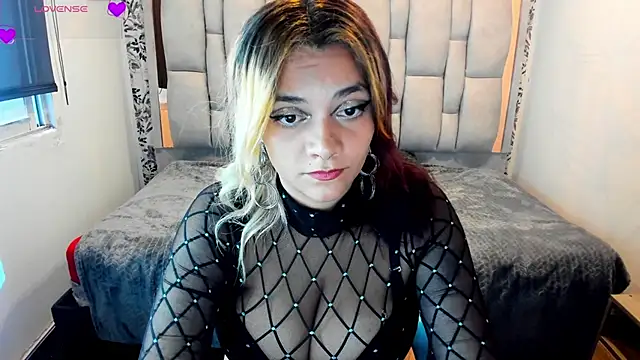 Kiara_Cruz__: δωμάτιο απευθείας συνομιλίας