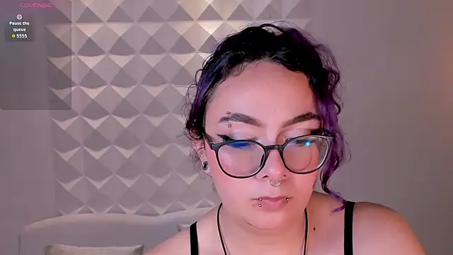 LoiseHarper Live chatroom