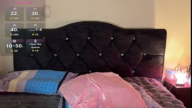 Bella_Velvet0 Adlı Modelin Canlı Sohbet Odası