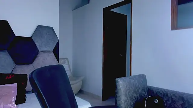 Sala de chat ao vivo de MikaelaStone