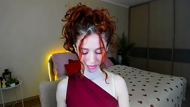 ChristinaConteeree 실시간 채팅방