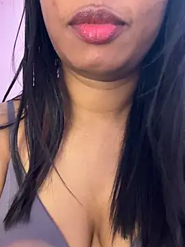 tamil_Aarathi – live chatrum