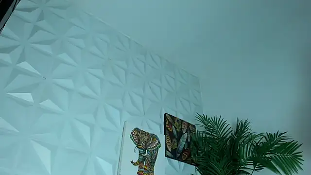Hellen_Sky Adlı Modelin Canlı Sohbet Odası