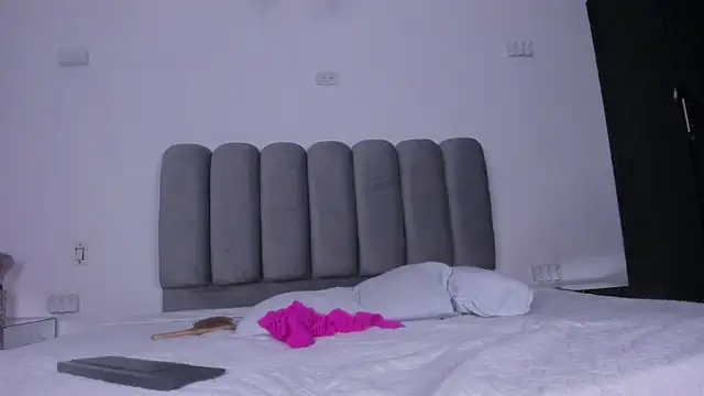 Živá chatovací místnost ScarletZaint