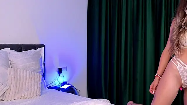 Živá chatovací místnost EllaEden
