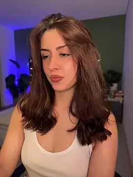 חדר צ'אט בשידור חי של EmaSaenz