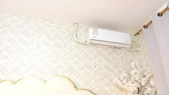 MadissonBonny_'s Live Chat Room