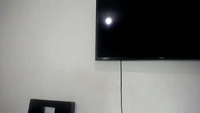 Fox_Loves Adlı Modelin Canlı Sohbet Odası